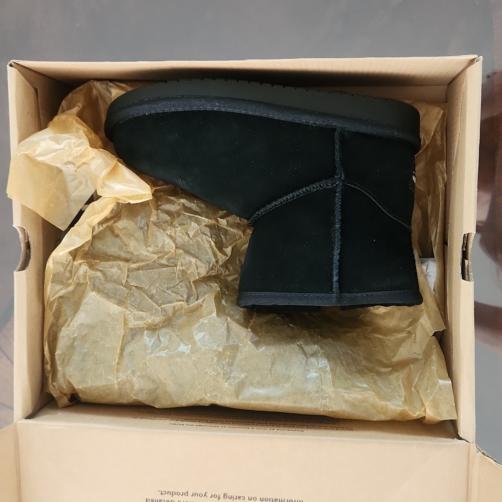 Koolaburra by UGG Black Boots - Picture 6 of 16